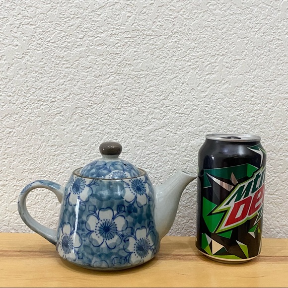 Vintage Asian Blue Floral Porcelain Teapot - Picture 5 of 13